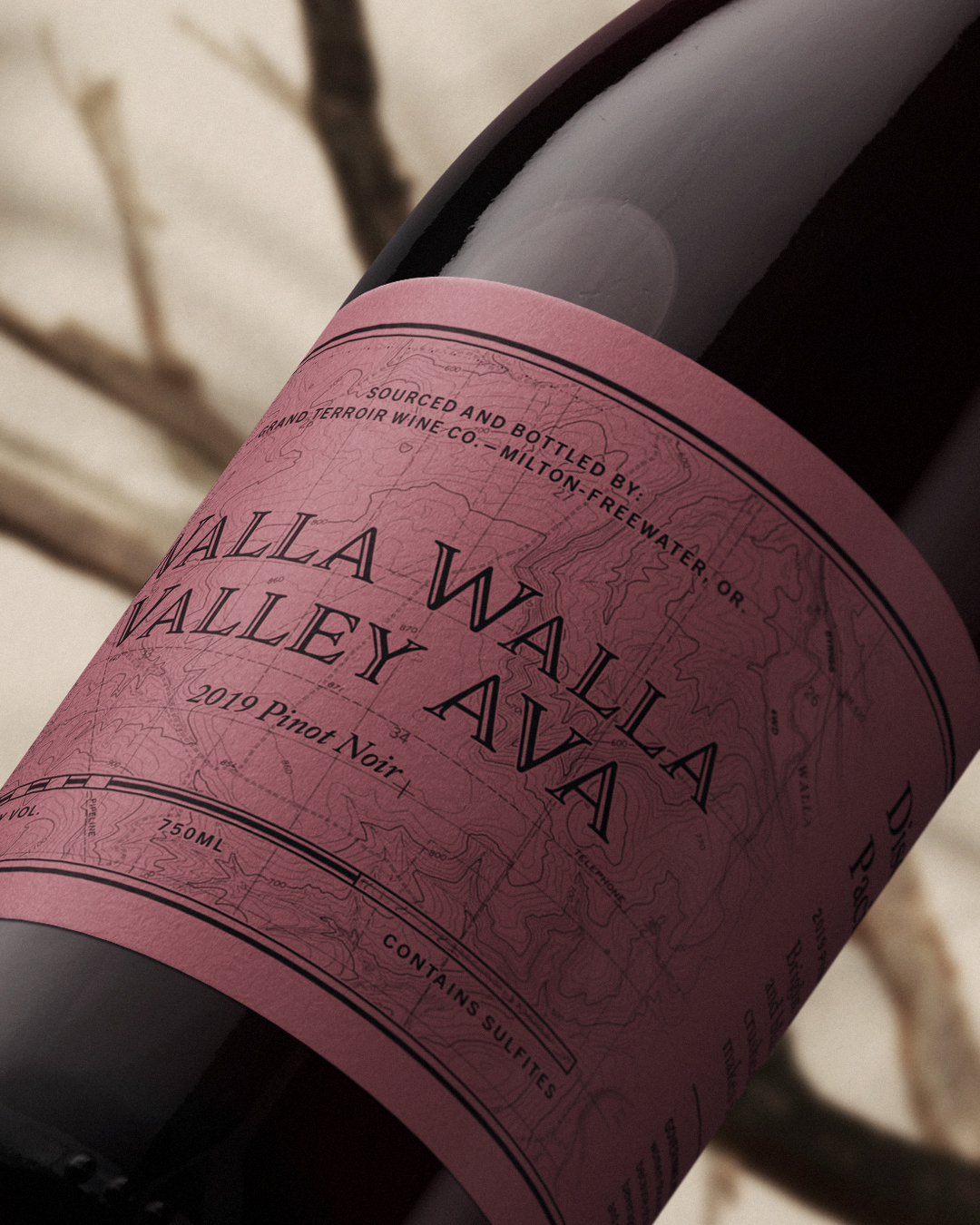 Maroon colored pinot noir wine label from the Walla Walla Valley AVA.