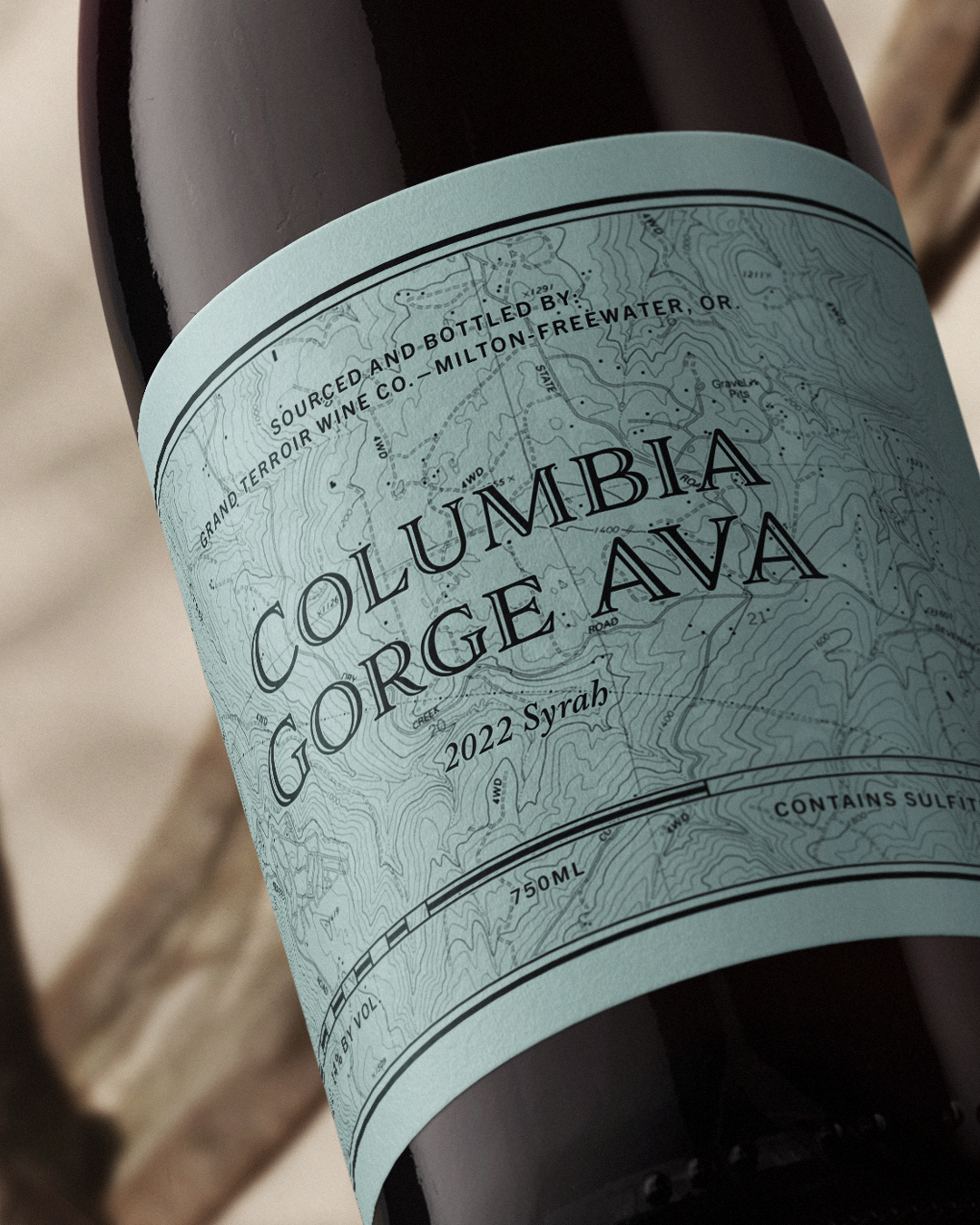 Sky blue colored syrah wine label from the Columbia Gorge AVA.